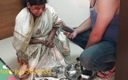 Hotty Jiya Sharma: Hintli amma sarisini çıkardı, onu çıplak yaptı ve sert sikildi