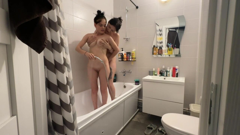 LuchCrush: Chytil jsi mě v koupelně