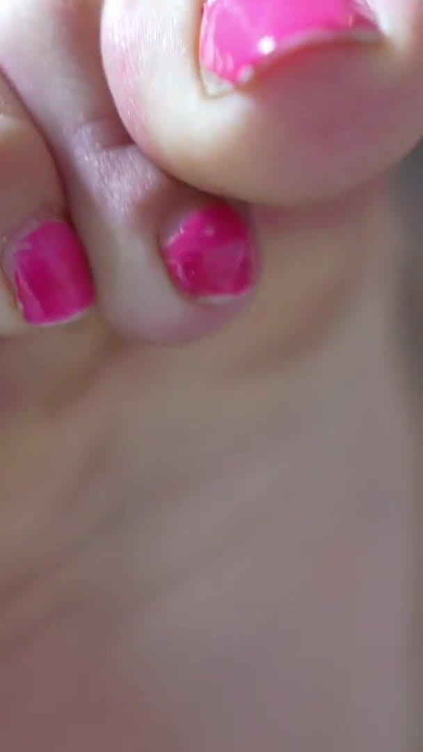 AmayaMori: Te mostraré las plantas de mis pies y mis dedos...