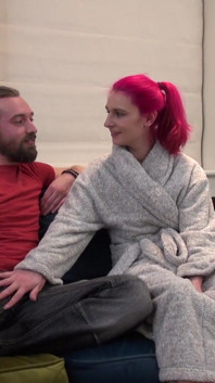 Farbige haare Amber Deen von Jonny Cooer von hinten auf der couch geschraubt