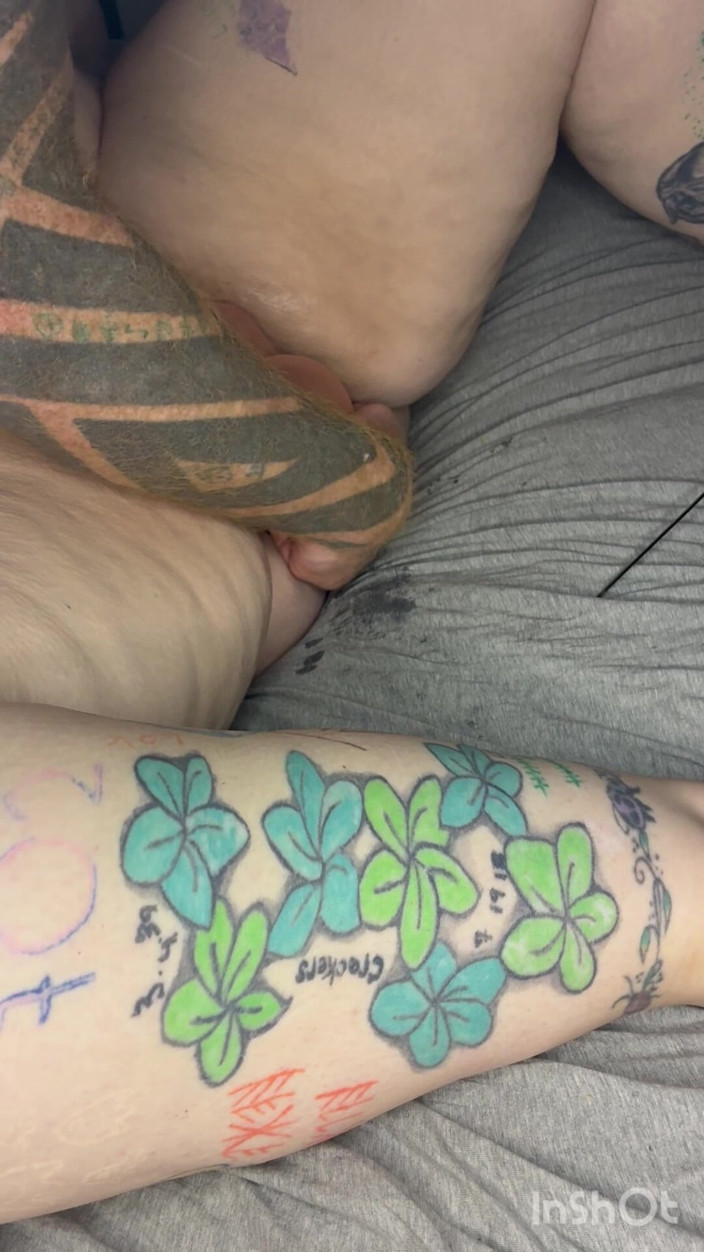 Freja88: BBW Takes on Big Dildo