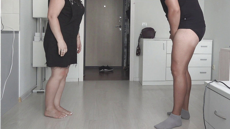 Amateur_fetish: Ballbusting amateur 2