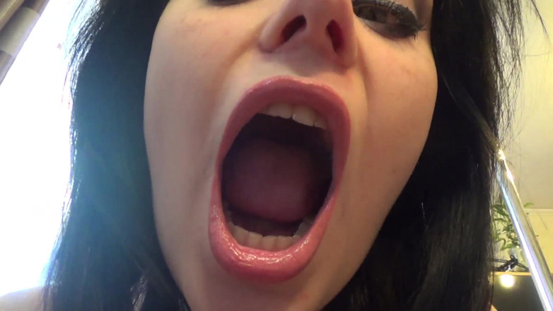 Goddess Misha Goldy: Gentle giantess/lips/mouth clip swallowing