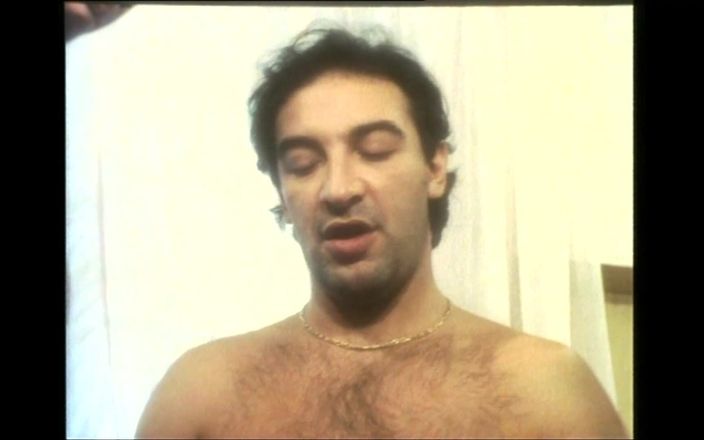 Vintage megastore: Genç moana pozzi ile klasik grup seks partisi sikiliyor ve...