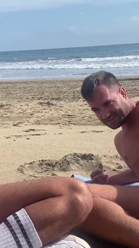 Leo Bulgari sex und kommt am strand mit dem bleshporn seines freundes - teil 1