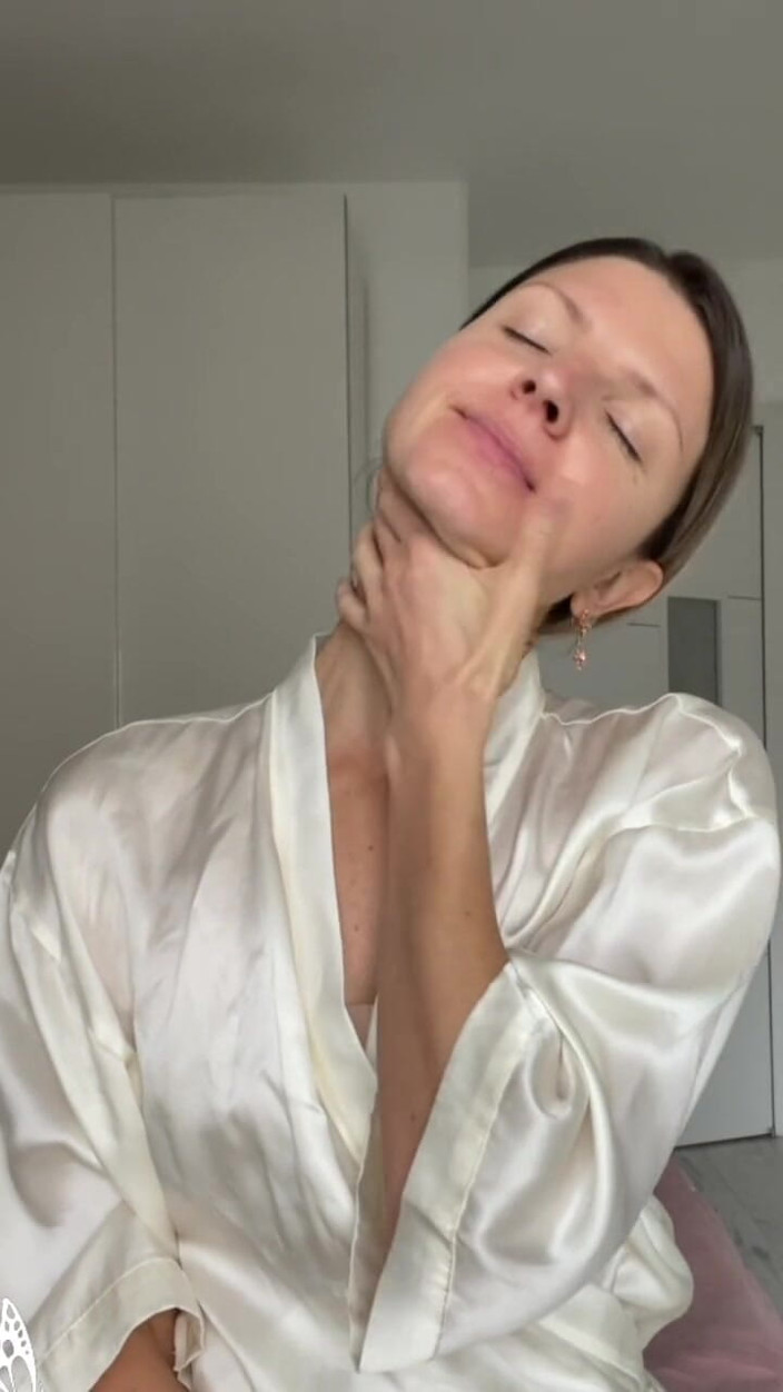 Gina Gerson: Solo Morning Masturbation