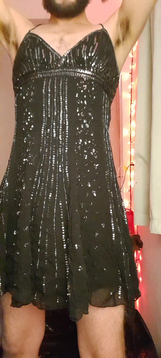 BragaVitao: Sürtük gibi giyiniyor