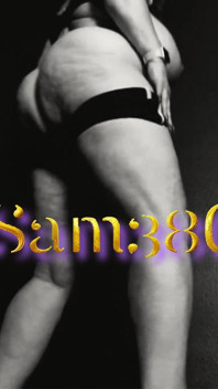 Sam38g Big Round Booty Doing Squats