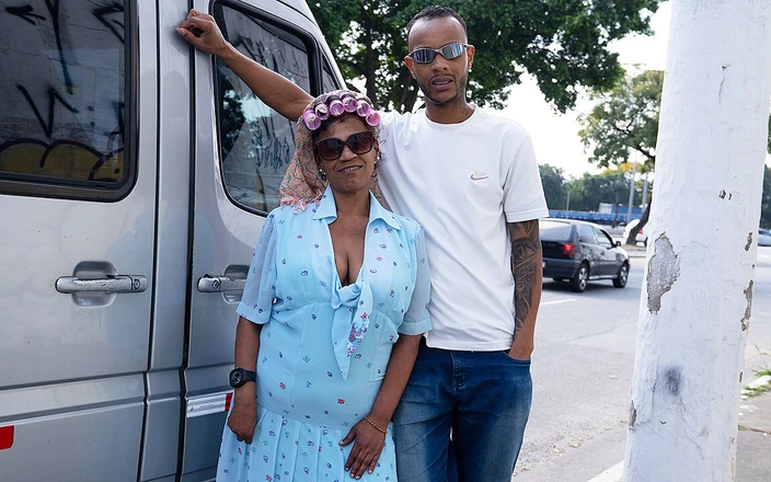 MaturePickup: Ebony Granny BBC Asss Fucked While Driving