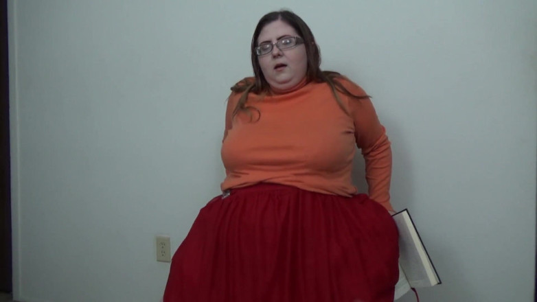 Miss Evanna: Velma okuyor ve biniyor