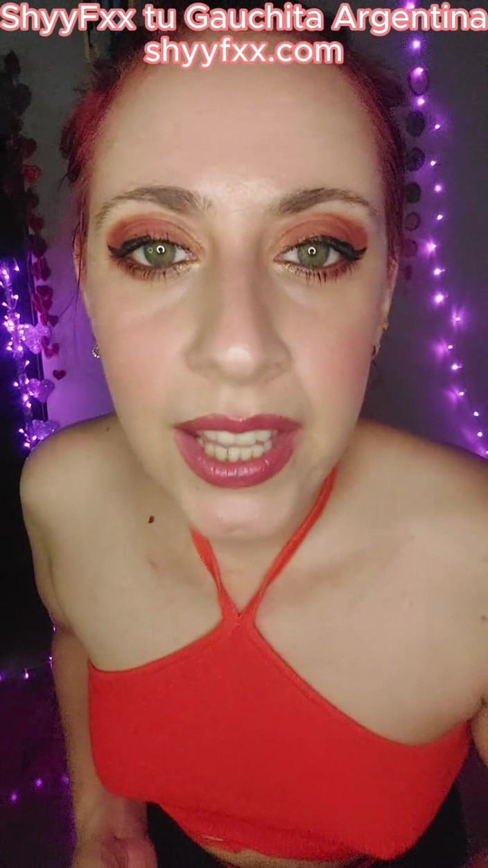 Tu Gauchita Argentina: Extreme feminisering van mijn cuckold-echtgenoot! Ik doe ook de make-up...