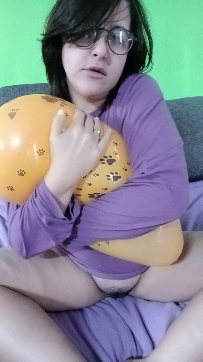 melu_world: Nosím žádné kalhotky během balonu - Bunny Looner