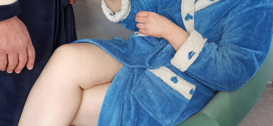 Vik_All: La MILF sperimenta orgasmo vaginale e clitoride contemporaneamente