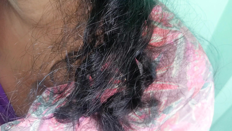 Laxi ammu: ジャスミンとのホットな構造のロマンスを示す既婚のマルおばさん