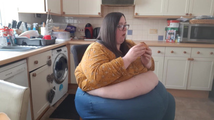 SSBBWLadyBrads: Ssbbw vs godzilla burger eating