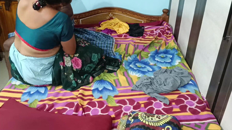 Sexy sindu: haardakor paripakv land chusaee