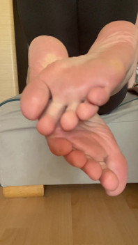 Show Feet