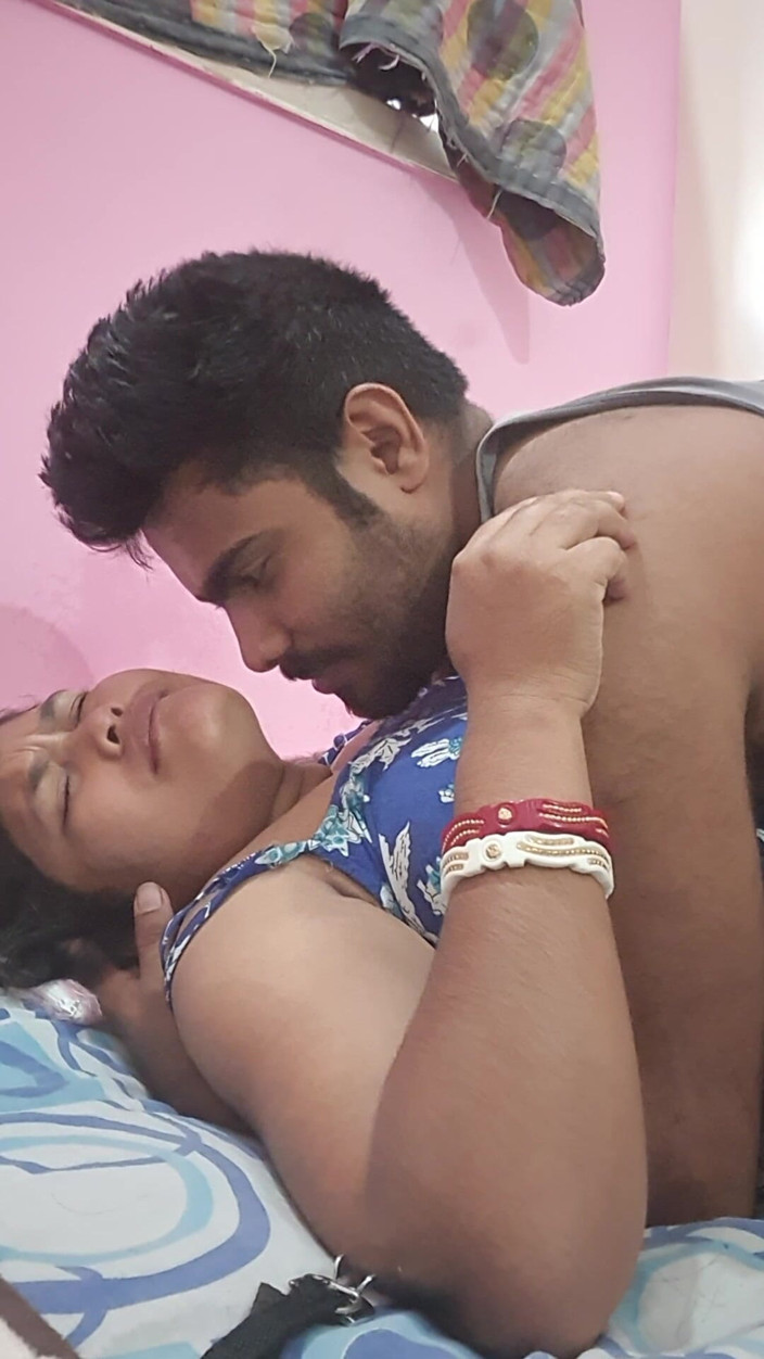 Mridulmadhu: Husband Wife Deshi Sexy Video
