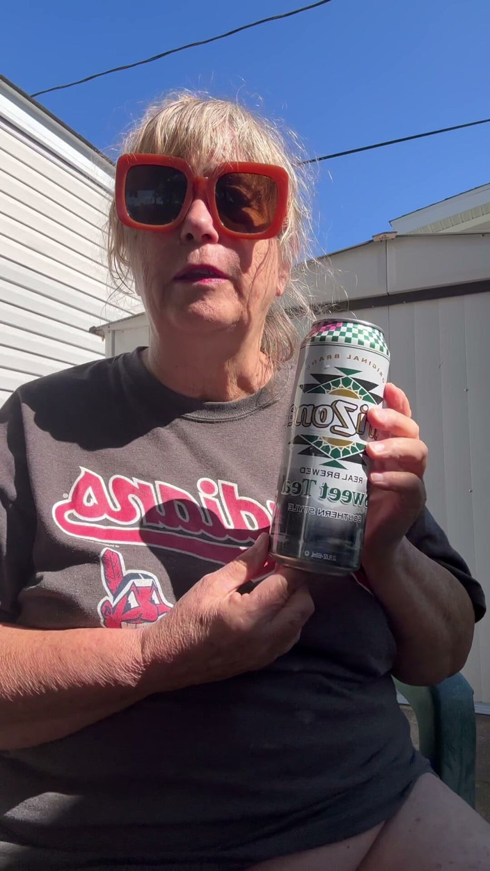 Big Ass 4 U: Outside Refreshment Time with Sweet Tea