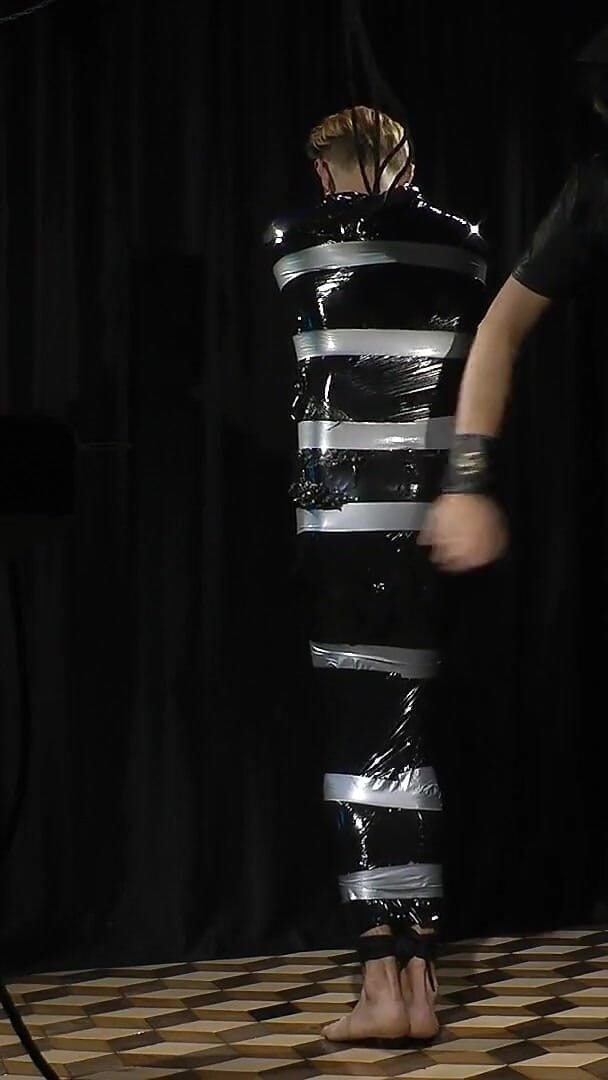 Nicky Wrapped Socks Gagged (Wanheldvig SCHWARZEHAUT) Nicky Wrapped Socks Gagged (Wanheldvig SCHWARZEHAUT)