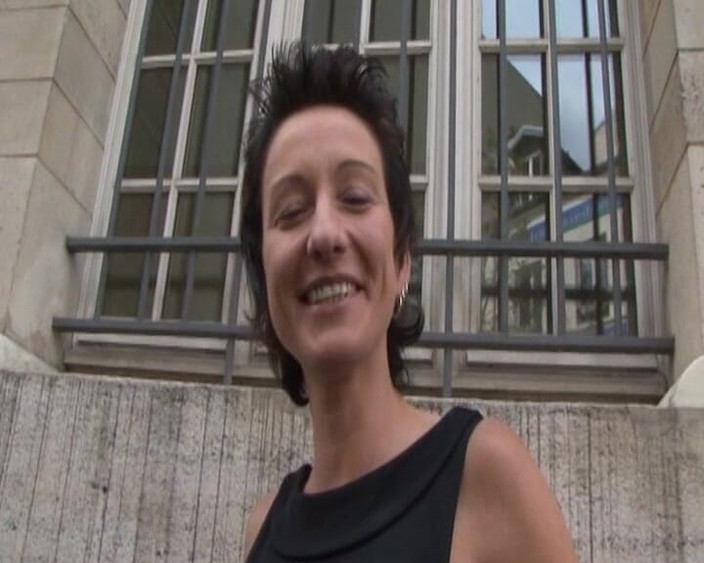 Monde Francais: स्टॉकिंग पहनी अनुभवी कमीनी फ्रेंच रंडी गांड चुदाई का मजा लेती है