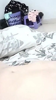 Genç amatör çift ev yapımı porno videoları çekiyor