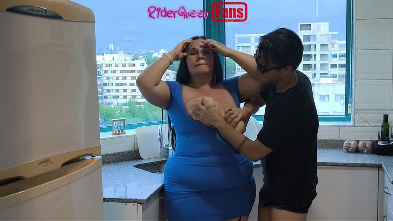 Riderqueen: Madrastra en cocina - video para fans