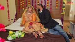 DesiHeat Studio: Razia la bhabhi se fait baiser sa chatte étroite et vierge...