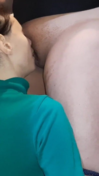 Yo la repartidora con sexo caliente con hablar sucio - ilusión lésbica