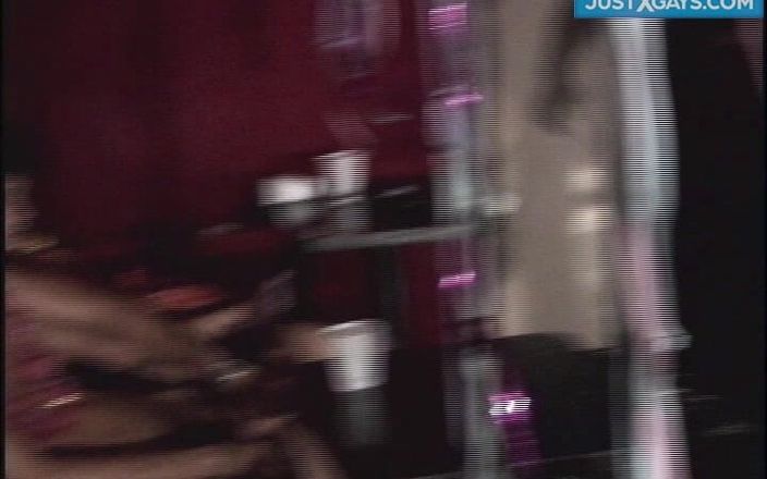 Just X Gays porn: 카니발 맨 창녀 장면 4 1