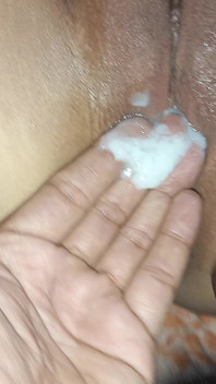 I Miei Stessi Sottoscrittori Mi Hanno Eiaculato Nella Figa.