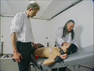 Absolute BDSM films - The original: Bermain lilin sialan yang memalukan
