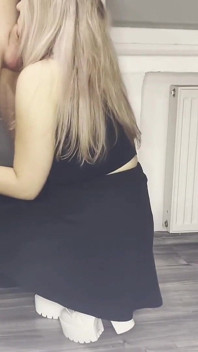 我操了我美丽的邻居，然后来到了她的乳房上