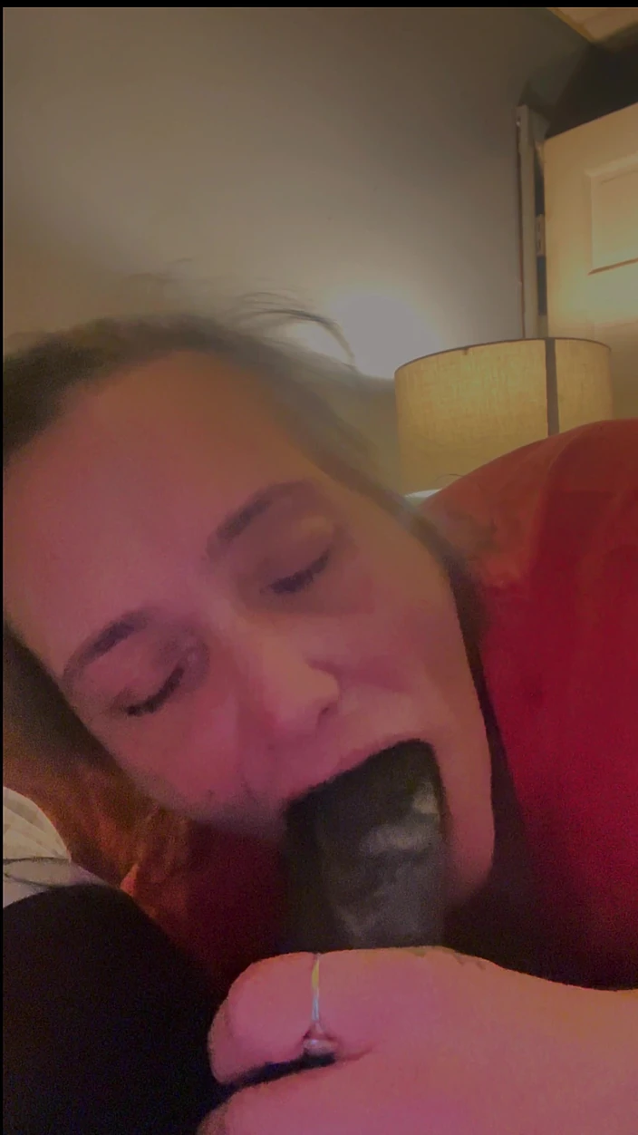 Magic gums: 我需要让他射在我脸上或奶子上