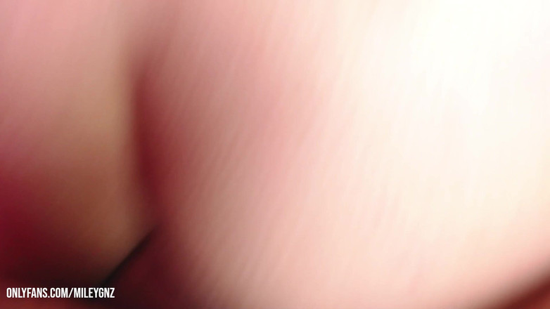 Bigsensation21: En primer plano anal completo sin piedad para la hermosa...