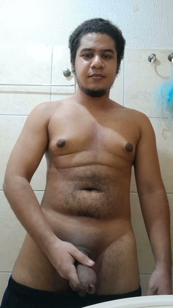 Roneclyn_official: My Cock Is Big