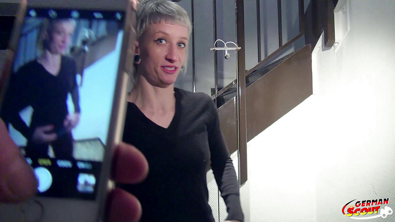 German Scout: German Scout - эмо-девушка Luna Toxxxic на кастинге, трах