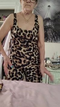 1000051576