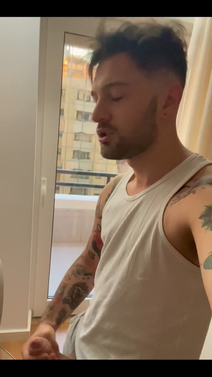 Igor Lucios: Morning Wood'umu gösteriyorum