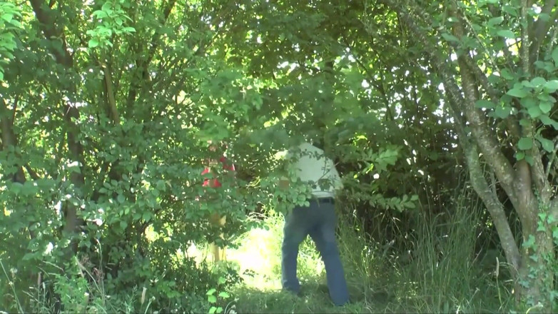 Dirty Amateurs: Old dudes love to fuck outdoor hairy chicks - DVD