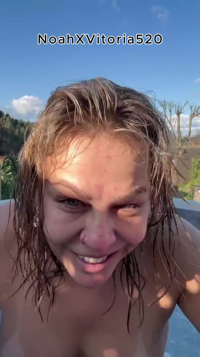 Vitoria Coronado: Outdoor Sex with a Hot Blonde MILF in a Hot...
