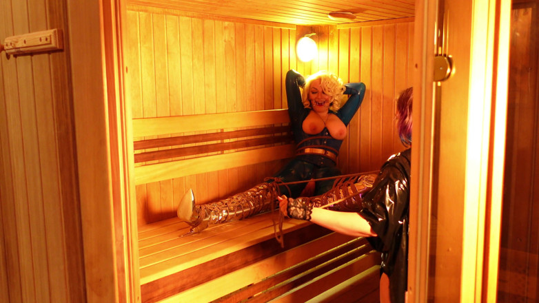 Arya Grander: Proses perhambaan di sauna: MILF submisif yang tersedak seksi dalam...