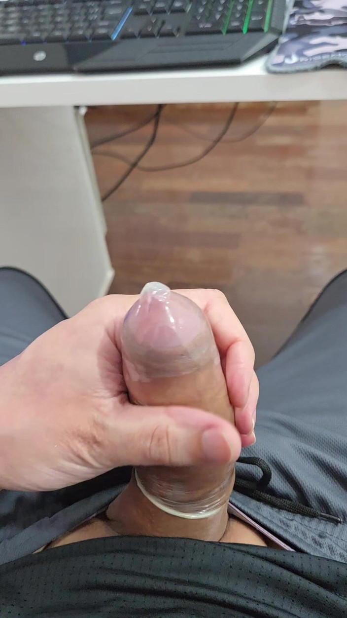 Lkdick8: Masturbando com uma camisinha - Fetiche