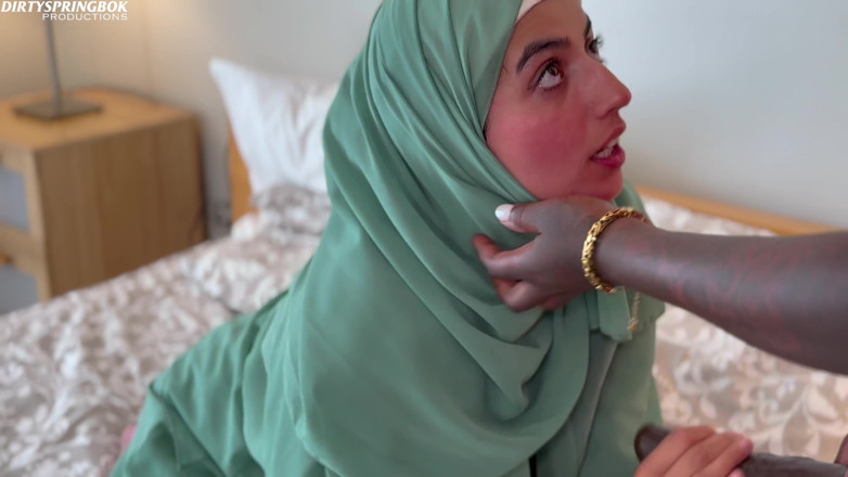 Aaliyah Yasin: Hijabi Aaliyah Yasin Gets a Big Surprise From Josy