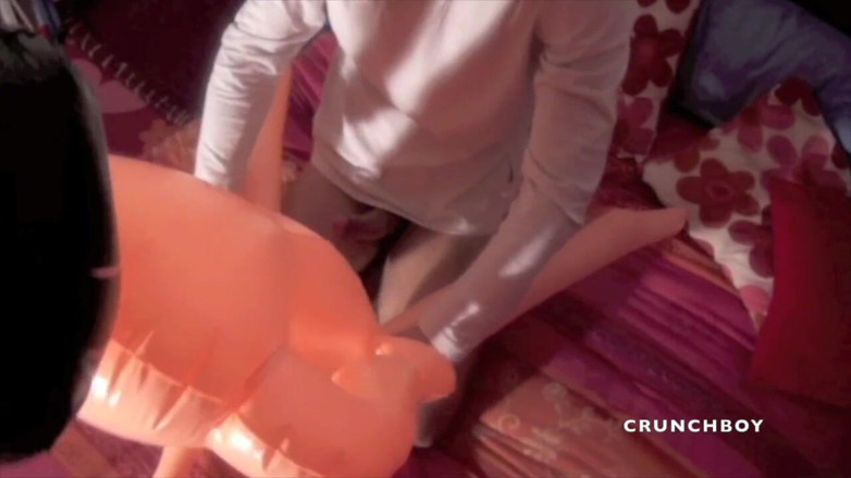 STRAIGHT BOY CURIOUS: Người bạn thẳng gợi cảm của tôi accetp để đụ một sextoy