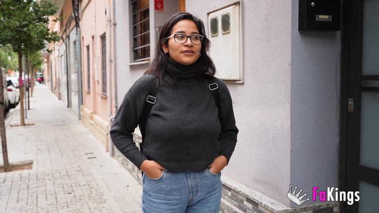 FAKings: Prsatá Latina Lana Villafuerte je tak sexy! Sprcha, masturbace a...
