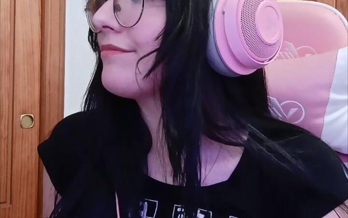 Softbrattypuppy: Egirl Gamergirl让你成为一个绿帽男