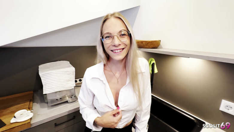 Scout69: Dünne deutsche sekretärin teen vivi vallentine bekommt anal creampie-fick bei...