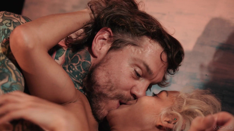 Wicked Pictures: 사악한 열정 캔버스 - 씬 3