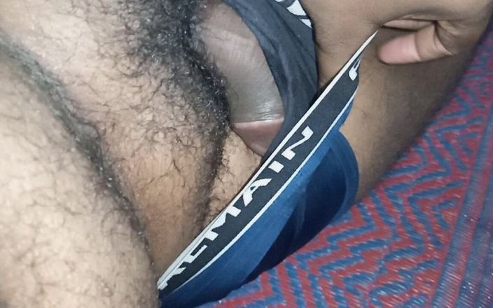 Sweet Indian cock: Mia Khan neuken in seks in de badkamer thuis